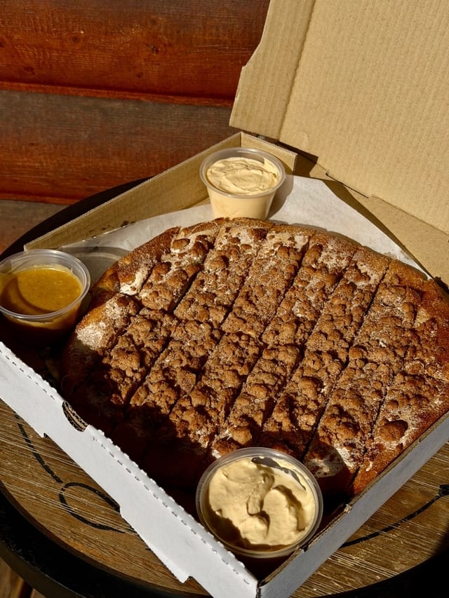 Pumkin Spice Breadsticks.